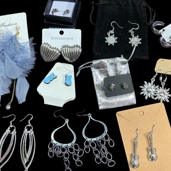 EARRINGS BUNDLE OF 11 - Picture 2 of 2